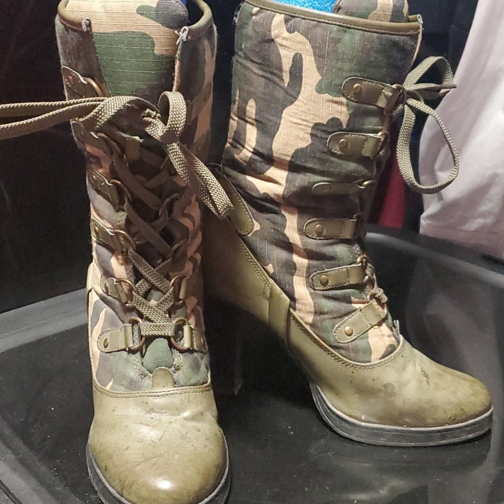 Bumper Boots View 4